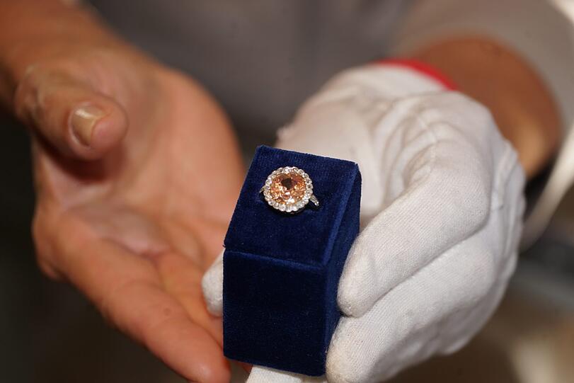 Zum ersten Mal werden die königlichen Juwelen der Bourbon-Parma Familie in Deutschland der Öffentlichkeit präsentiert.