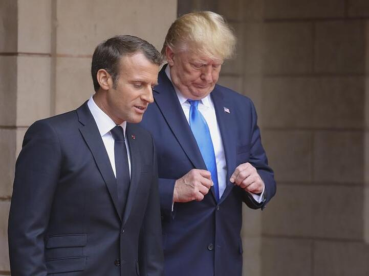 Am Rande der Gedenkfeiern kamen Trump und Macron in Caen zu einem bilateralen Treffen zusammen.