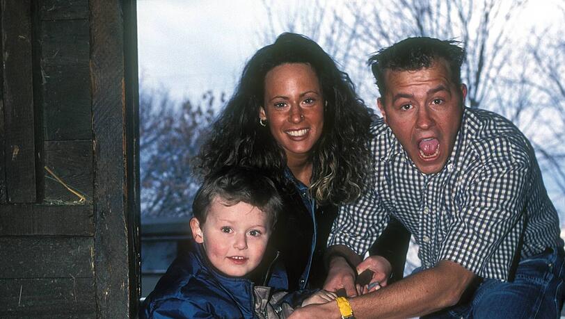 Willi Herren, Mirella Fazzi mit dem gemeinsamen Sohn Stefano im Jahr 1999. Drei Jahre später kam Alessia Herren zur Welt. Willi Herren, Mirella Fazzi mit dem gemeinsamen Sohn Stefano im Jahr 1999. Drei Jahre später kam Alessia Herren zur Welt.