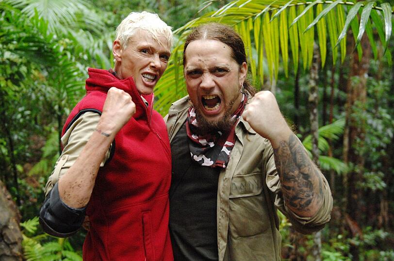 Ein "durchschnittlich dänisches" Leben hatte Brigitte Nielsen wohl nie: Als Kind wurde sie wegen ihrer Größe gemobbt und als "Giraffe" veräppelt. Als Erwachsene machte sie unter andem durch ihre Ehe mit Sylvester Stallone von sich Reden. In den letzten Monaten trat sie im RTL-Dschungelcamp auf und begleitete Richard Lugner zum Wiener Opernball.