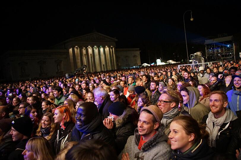 Bilder vom Danke-Konzert auf dem Königsplatz.