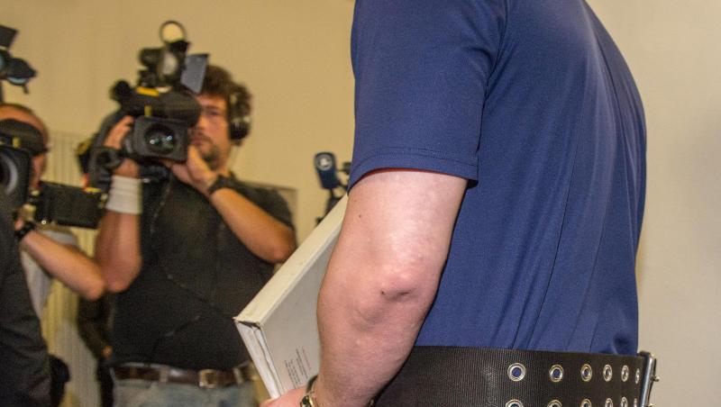 Die Sicherungsverwahrung verhängen deutsche Gerichte anders als die Haft nicht als Strafe, sondern als präventive Maßnahme. Die Sicherungsverwahrung verhängen deutsche Gerichte anders als die Haft nicht als Strafe, sondern als präventive Maßnahme.