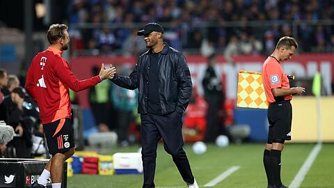 Kommt gut an - bei Team und Staff: FC-Bayern-Trainer Vincent Kompany.