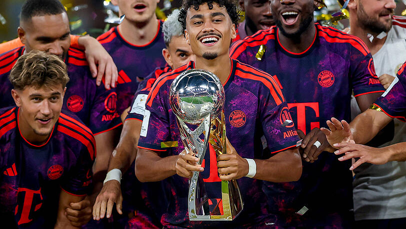 Nathaniel Brown gewann in seinem ersten Pflichtspiel für den FC Bayern bei Borussia Dortmund gleich den Supercup. Nathaniel Brown gewann in seinem ersten Pflichtspiel für den FC Bayern bei Borussia Dortmund gleich den Supercup.