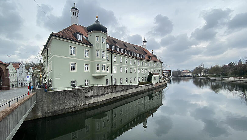 Im Heiliggeistspital wohnt Elfriede Reisenberger. Im Heiliggeistspital wohnt Elfriede Reisenberger.