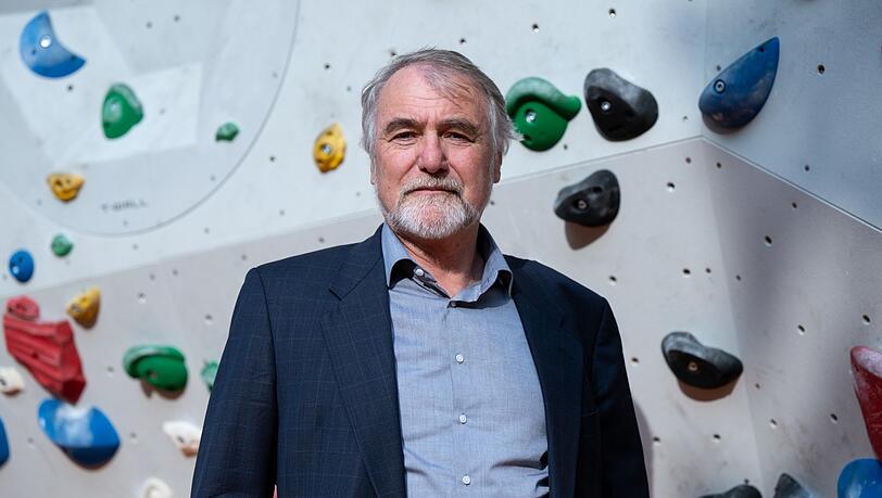 Roland Stierle, Präsident des Deutschen Alpenvereins (DAV), ärgert sich über weniger Mitspracherichte für seinen Verein. Roland Stierle, Präsident des Deutschen Alpenvereins (DAV), ärgert sich über weniger Mitspracherichte für seinen Verein.