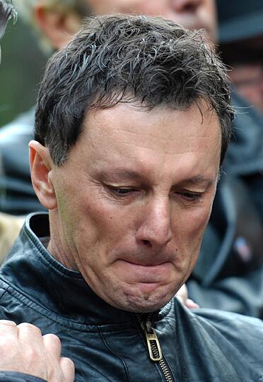 Wie die Fans trauerte auch der Manager des Honda-Teams, Fausto Gresini...