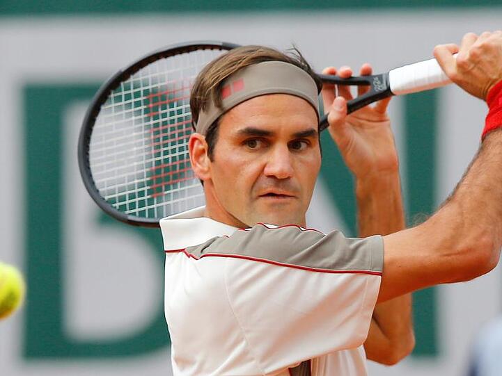 Roger Federer führt als erster Tennisprofi die Liste der bestverdienenden Sportler des US-Magazins "Forbes" an.