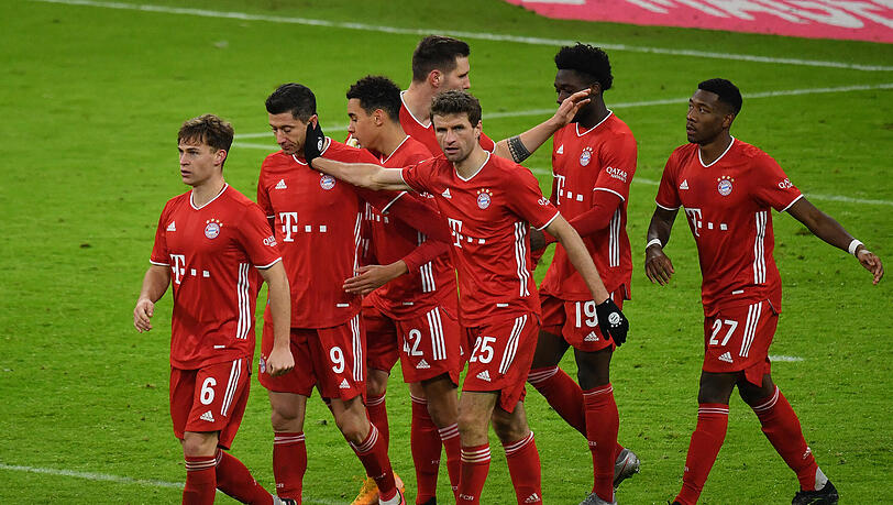 Die Bayern-Stars Kimmich, Lewandowski, Müller und Alaba (v.l.). Lothar Matthäus zufolge haben die Münchner 14 Top-Spieler, danach komme allerdings nicht mehr viel.