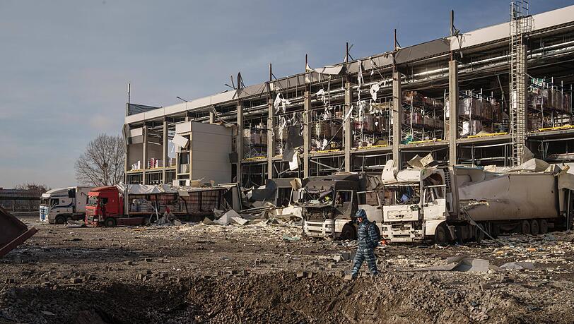 Mit jedem Kriegstag werden die Schäden und Opferzahlen in der Ukraine größer.