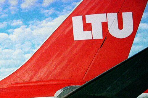 LTU und Berlin streikt am Münchner Flughafen.