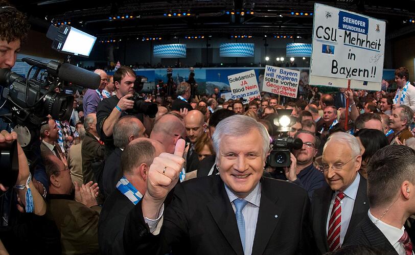 Politischer Aschermittwoch der CSU in Passau - die Bilder aus der Dreiländerhalle