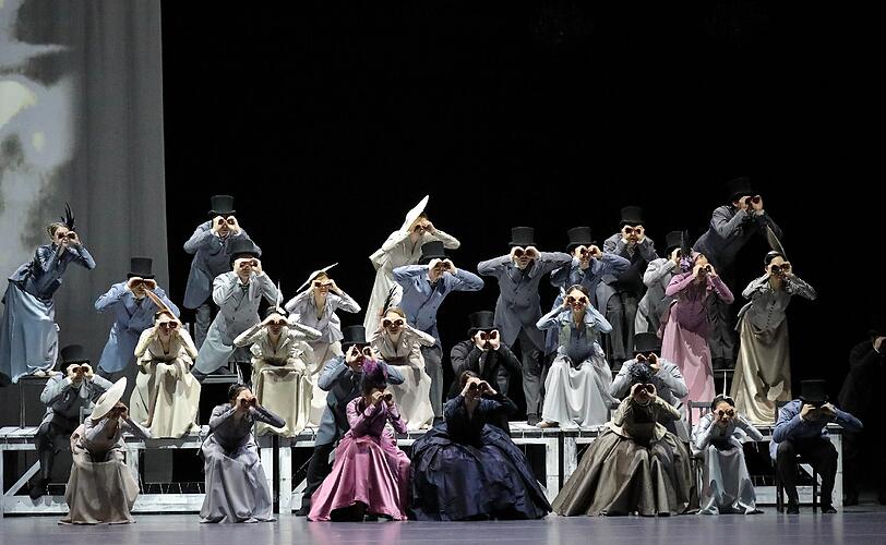 Szenen aus Christian Spucks Tanz-Version von "Anna Karenina" mit dem Bayerischen Staatsballett im Nationaltheater.