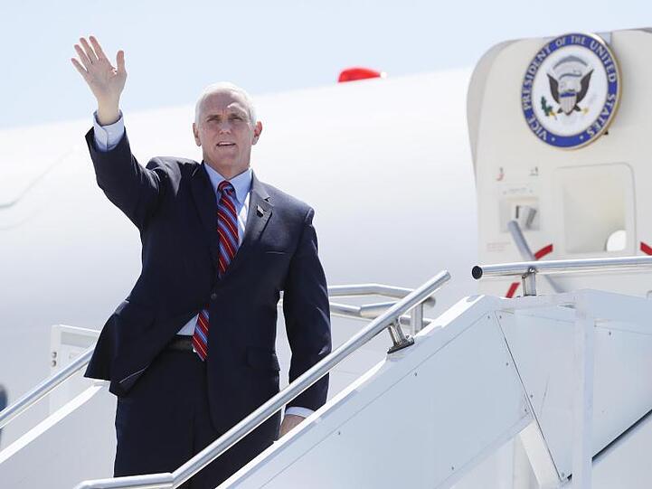 Auch ein Mitglied aus dem Team von Vizepräsident Mike Pence ist mit dem Coronavirus infiziert.