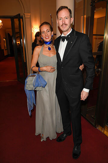 Philip A. Rogers und Carola Hefter bei der Party zum "Tag und Nacht der 1000PS"-Event im Hotel Vier Jahreszeiten Kempinski.