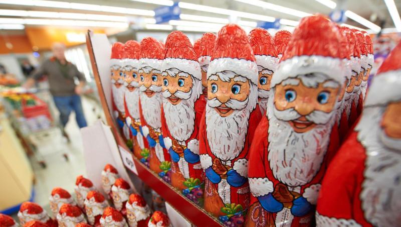 Den ersten Platz in der Hitliste der Weihnachtssüßigkeiten belegen nach wie vor Schokoladenfiguren - allen voran natürlich der Schokoladennikolaus. Den ersten Platz in der Hitliste der Weihnachtssüßigkeiten belegen nach wie vor Schokoladenfiguren - allen voran natürlich der Schokoladennikolaus.