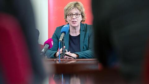 Natascha Kohnen (SPD) bei einer Pressekonferenz. Foto: Daniel Karmann/dpa/Archivbild