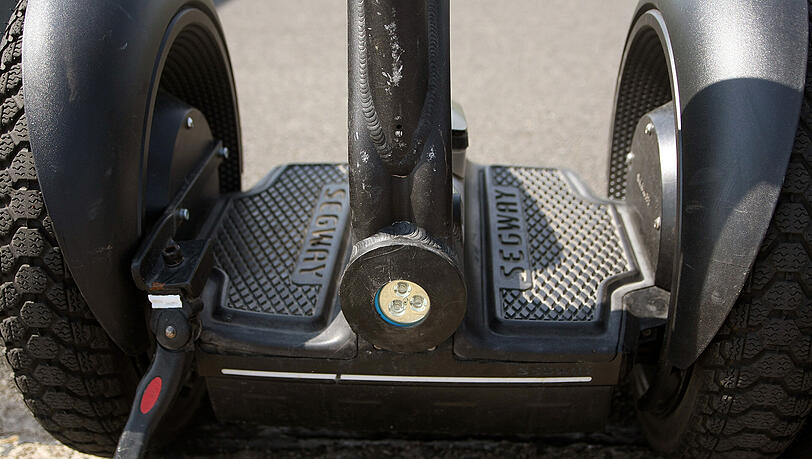 Ein Segway zählt zu den Kraftfahrzeugen. Ein Segway zählt zu den Kraftfahrzeugen.