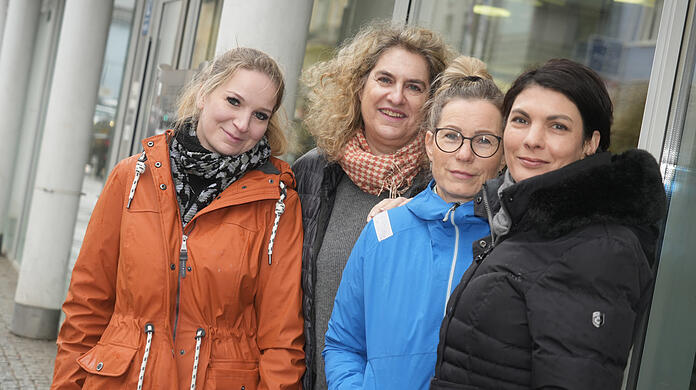 Tanja Böhm (v.l.), Irene Schwarzhuber, Monika Mäusl und Doris Delussu arbeiten als Tagesmütter. Doch wie lange noch?
