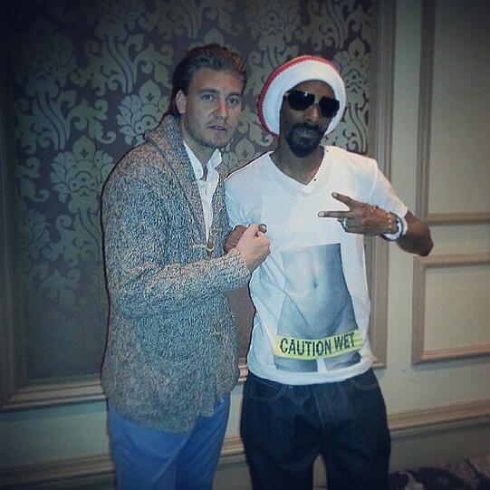 Mit dem Skandal-Rapper Snoop Dogg: Bendtner.