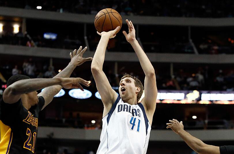 12 Punkte fehlen Dirk Nowitzki noch zum 7.Platz in der All-Time-Scoring-Liste der NBA.