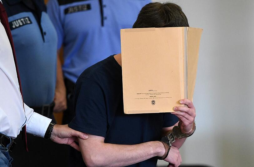Kindermörder Silvio S. im Potsdamer Landgericht: Das Gericht verhängte lebenslange Haft und stellte die besondere Schwere der Schuld fest. Foto: Ralf Hirschberger