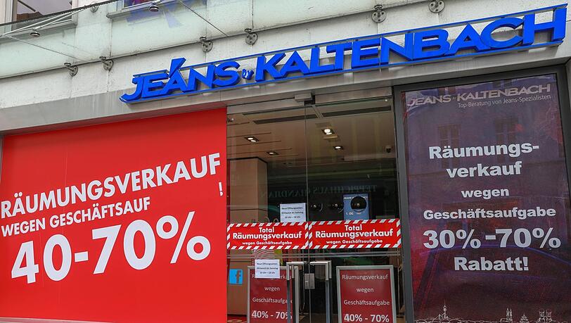 Trauriger Abschied nach 70 Jahren: Bei Jeans Kaltenbach in der Herzogspitalstraße läuft der Räumungsverkauf.