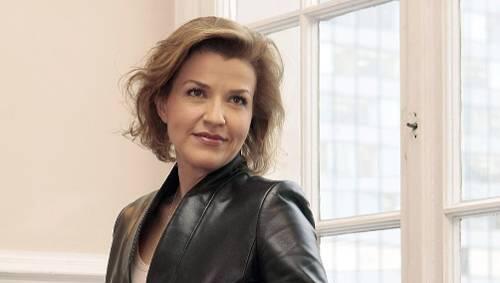 Übersetzt Musik ungern in Sprache: Anne-Sophie Mutter, eine der weltbesten Geigerinnen, kommt mit den Sonaten von Johannes Brahms auch in die Nürnberger Meistersingerhalle. Übersetzt Musik ungern in Sprache: Anne-Sophie Mutter, eine der weltbesten Geigerinnen, kommt mit den Sonaten von Johannes Brahms auch in die Nürnberger Meistersingerhalle.