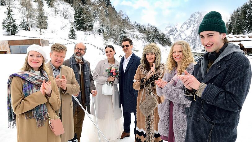 Wir sagen ja: Hochzeit in den Osttiroler Alpen. Wir sagen ja: Hochzeit in den Osttiroler Alpen.