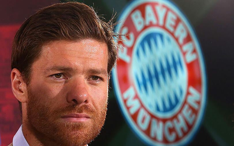 Spricht über seinen Einstand, Trainer Pep Guardiola und seine großen Ziele mit den Bayern: Xabi Alonso.