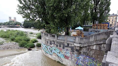 Kulturstrand, heuer an der Corneliusbrücke. Eigentlich eine beliebte Sommerlounge, aber dieses Mal ist alles kompliziert.