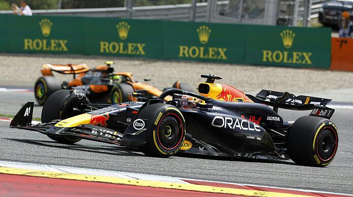 In Österreich gab es einen folgenschweren Unfall zwischen den WM-Rivalen Max Verstappen (v.) und Lando Norris.
