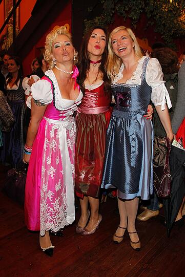 Regine Sixt's Damenwiesn: Claudia Effenberg, Alexandra Polzin, Michaela Merten