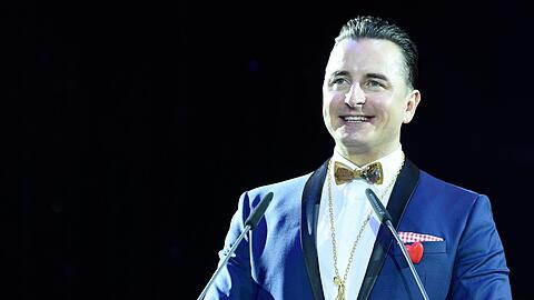 Andreas Gabalier bei der umstrittenen Verleihung des Karl-Valentin-Ordens am Samstagabend.