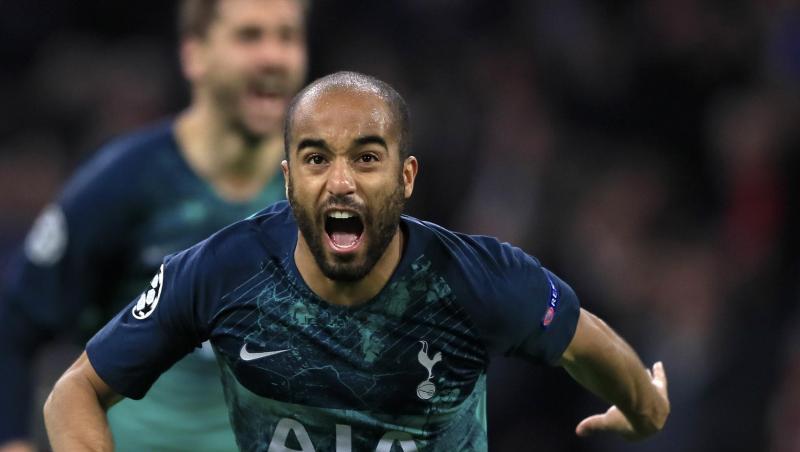 Lucas Moura feiert seinen dritten Treffer zum 3:2-Sieg und dem Finaleinzug von Tottenham. Lucas Moura feiert seinen dritten Treffer zum 3:2-Sieg und dem Finaleinzug von Tottenham.