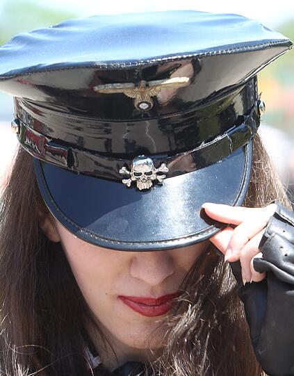 Schrill, wild, skurril: So ausgeflippt gehts beim Wave-Gotik-Treffen in Leipzig zu! Die besten Bilder zum Durchklicken!