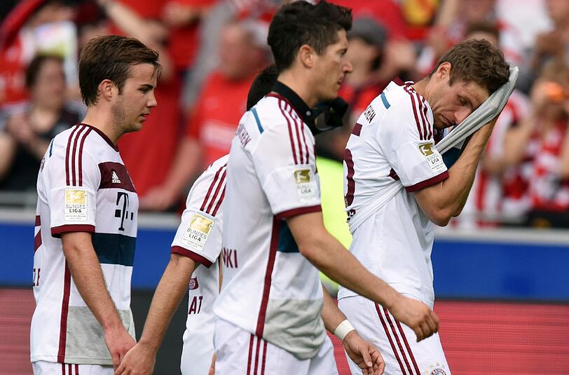 Will nicht mehr hinschauen: Thomas Müller (r.) in Freiburg.