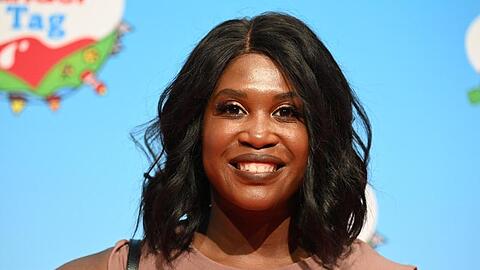 "Let's Dance"-Jurorin Motsi Mabuse nahm ihre Fans mit in die Sauna