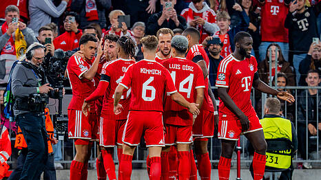 Traf f&uuml;r den FC Bayern zum 1:0: Jamal Musiala (links).