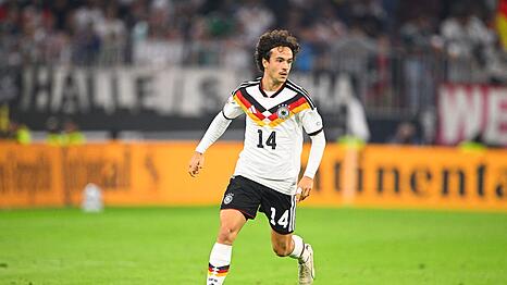 Ein Eintrag ins DFB-Geschichtsbuch: Mika Baur ist der 1000. Nationalspieler.