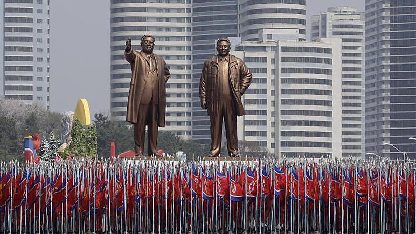 Militärparade in Pjöngjang zu Ehren des 105. Geburtstags von Staatsgründer Kim Il Sung.