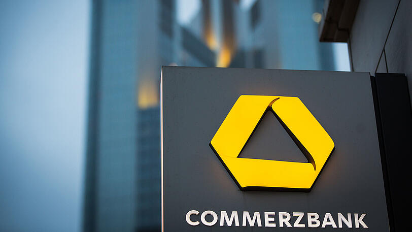 Die teilverstaatlichte Commerzbank hatte im Herbst angekündigt, bis zum Jahr 2020 insgesamt 9600 Vollzeitstellen zu streichen, gleichzeitig sollen rund 2300 neue entstehen.