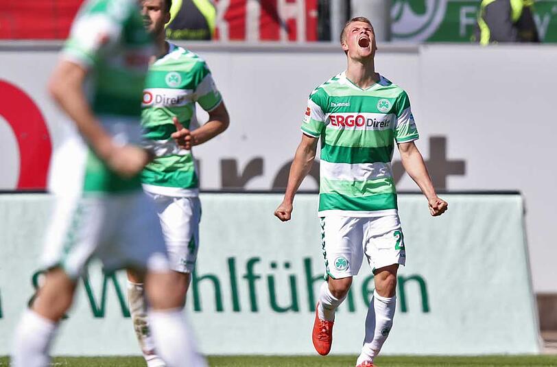 Johannes Wurtz von Greuther Fürth jubelt über seinen Treffer zum 2:2 gegen Union Berlin.