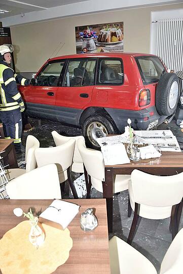 Ein 70-Jähriger verwandelte eine Bäckerei in Haar kurzerhand zu einem Drive In.