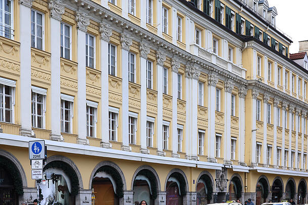 Im Dallmayr-Delikatessenhaus unter dem Alois finden die Münchner alles, was es für ein perfektes Menü daheim braucht. Im Dallmayr-Delikatessenhaus unter dem Alois finden die Münchner alles, was es für ein perfektes Menü daheim braucht.