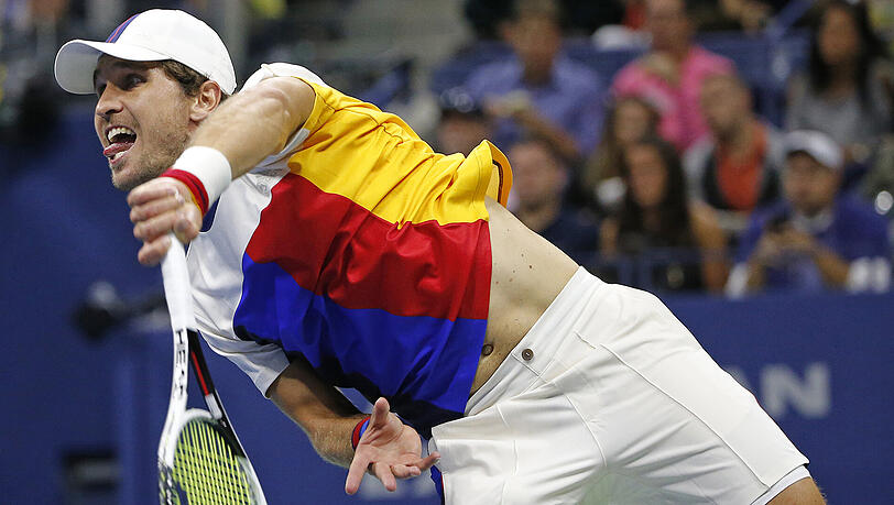 Mischa Zverev verpasst in Shanghai die zweite Runde. Mischa Zverev verpasst in Shanghai die zweite Runde.