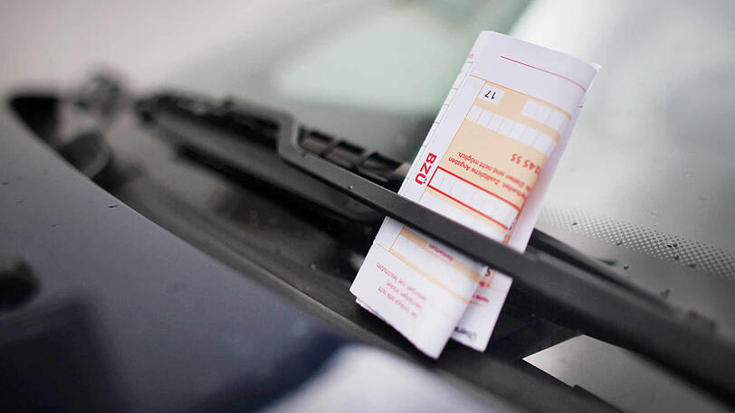 Durch Strafzettel konnte die Stadt München 2019 Einnahmen in Millionenhöhe erzielen. (Symbolbild)