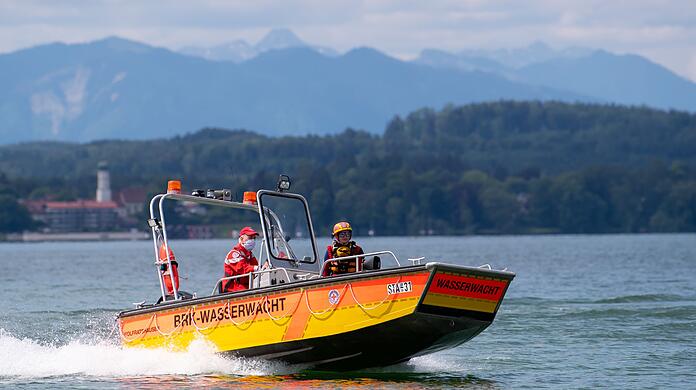Die Wasserwacht wurde am Sonntag zu einem Einsatz am Starnberger See gerufen. (Symbolbild)
