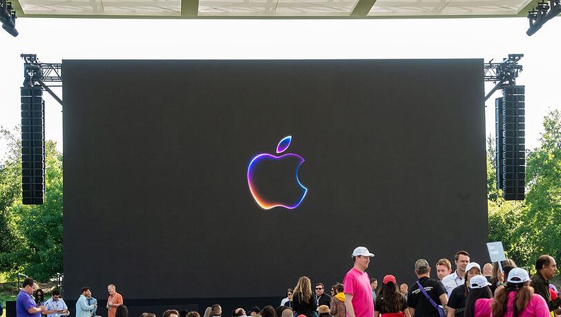 Apple bewarb auch die neuen iPhones mit KI-Funktionen. (Archivbild)