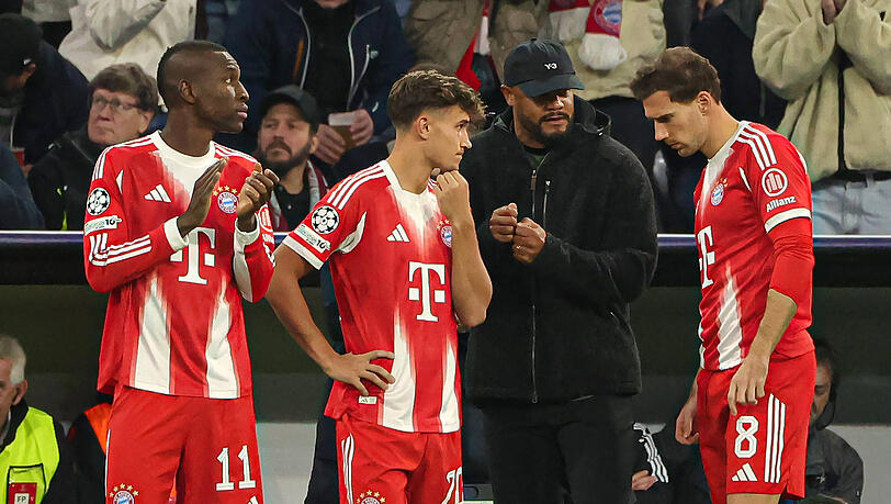 Bayern-Trainer Vincent Kompany (2.v.r.) mit seinen Ergänzungsspielern Nicolas Jackson, Tom Bischof und Leon Goretzka (v.l.), deren Perspektiven durchaus unterschiedlich sind. Bayern-Trainer Vincent Kompany (2.v.r.) mit seinen Ergänzungsspielern Nicolas Jackson, Tom Bischof und Leon Goretzka (v.l.), deren Perspektiven durchaus unterschiedlich sind.